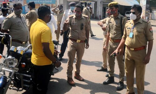 सीतापुर: वीकेंड लाॅकडाउन का दिखा मिलाजुला असर