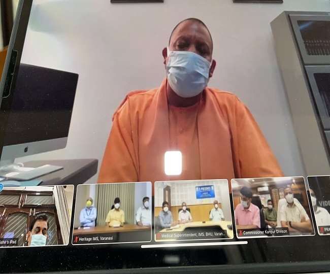 उत्तर प्रदेश में ऑक्सीजन संकट पर CM योगी  नाराज