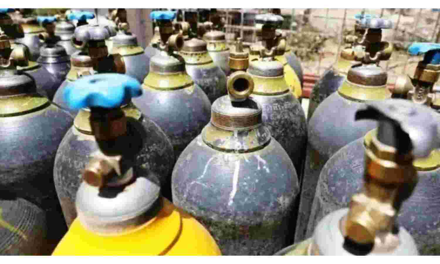 देश में ऑक्सीजन की कमी को वायुसेना करेगी दूर, विदेशों से लाएगी कंटेनर