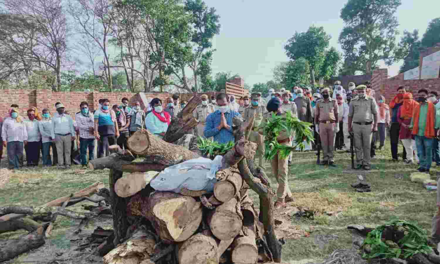 उन्नाव: लोकतांत्रिक सेनानी की कोरोना से मौत, गार्ड ऑफ ऑनर के बाद दाह संस्कार