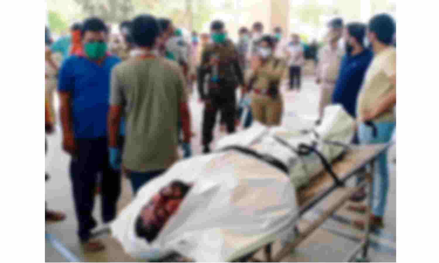 मल्टीस्पेशलिटी अस्पताल में एक बार फिर परिजनों का हंगामा मल्टीस्पेशलिटी अस्पताल में एक बार फिर परिजनों का हंगामा