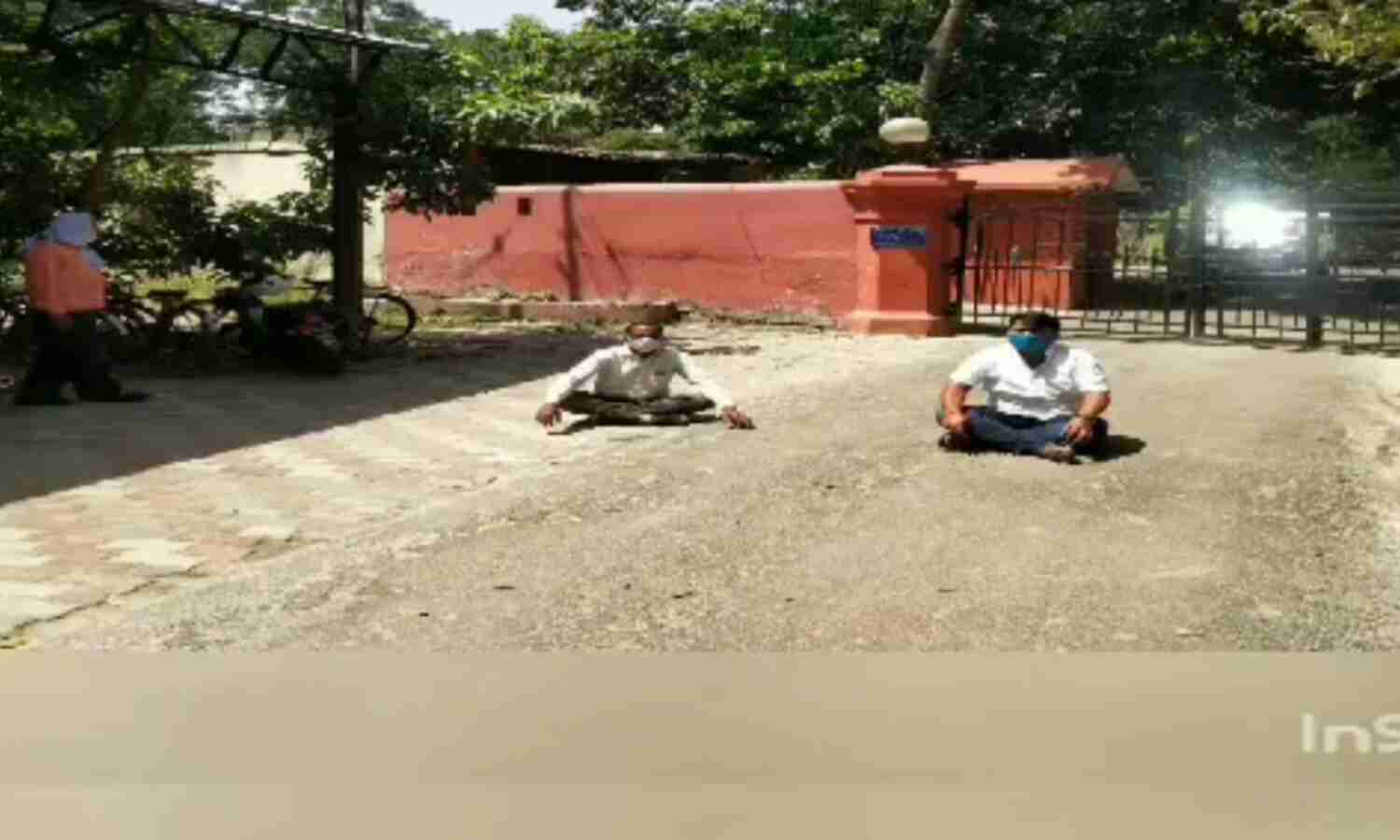 गोरखपुर: मेडिकल ऑक्सीजन के लिए पार्षद ने दिया धरना, 19 लोगों की बची जान