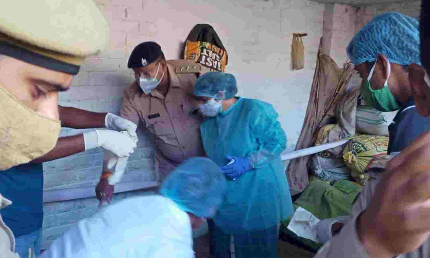 रायबरेली: घर के बाहर सो रहे बुजुर्ग दम्पत्ति की गला काटकर निर्मम हत्या