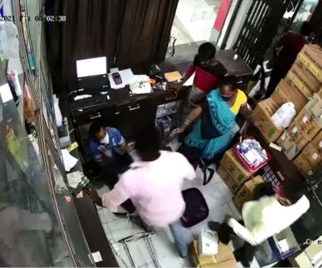 लखनऊ में मरीजों की मौत पर भड़के तीमारदार, अस्पताल में की तोड़-फोड़