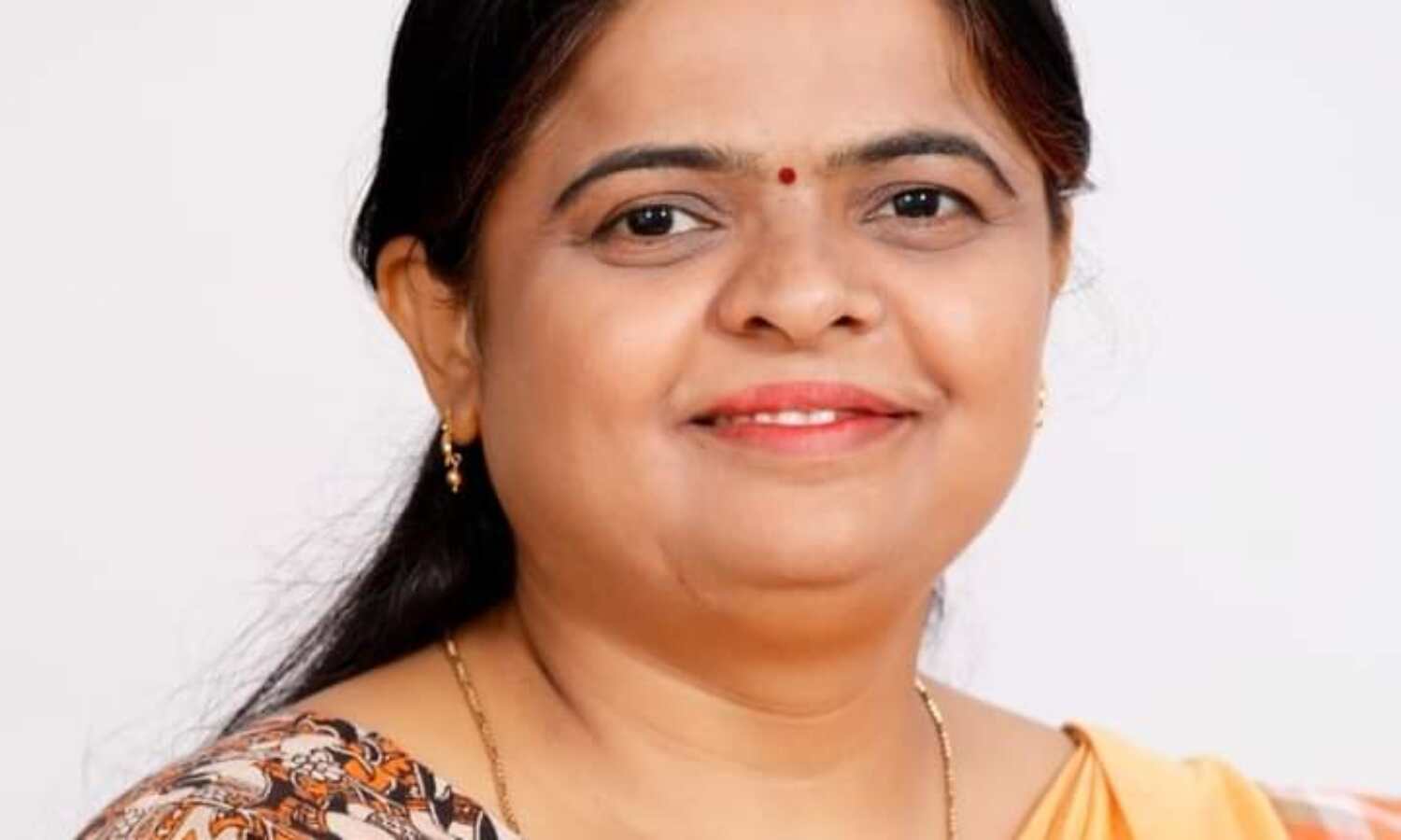 गोरखपुर: चौरी चौरा की विधायक संगीता यादव ने आक्सीजन प्लांट के लिए दिए 25 लाख