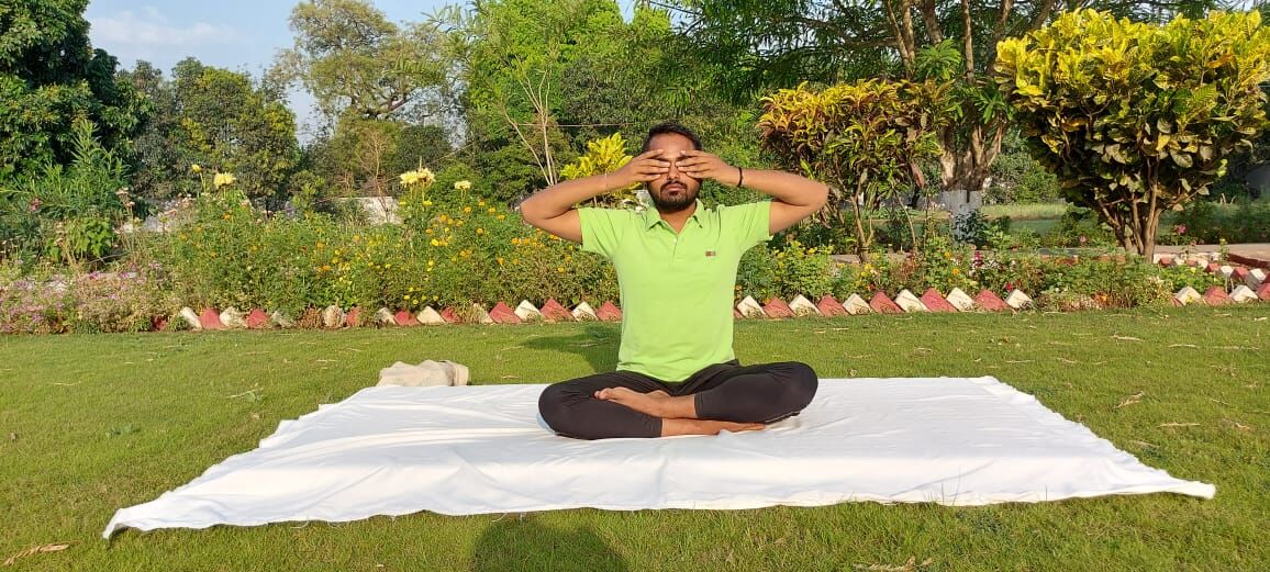 कोरोना संक्रमण में भ्रामरी प्राणायाम किसी रामबाण से कम नहीं कोरोना संक्रमण में भ्रामरी प्राणायाम किसी रामबाण से कम नहीं