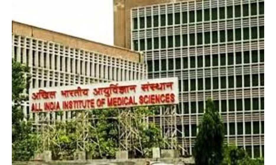दिल्ली में बिगड़े हालात : बत्रा हॉस्पिटल में ऑक्सीजन खत्म, एम्स में इमरजेंसी सेवा बाधित