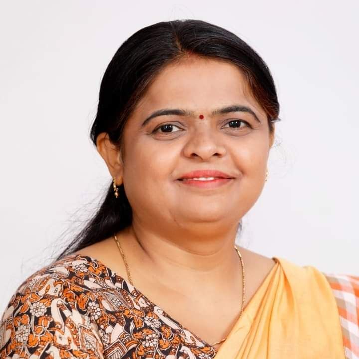 गोरखपुर: चौरी चौरा की विधायक संगीता यादव ने आक्सीजन प्लांट के लिए दिए 25 लाख