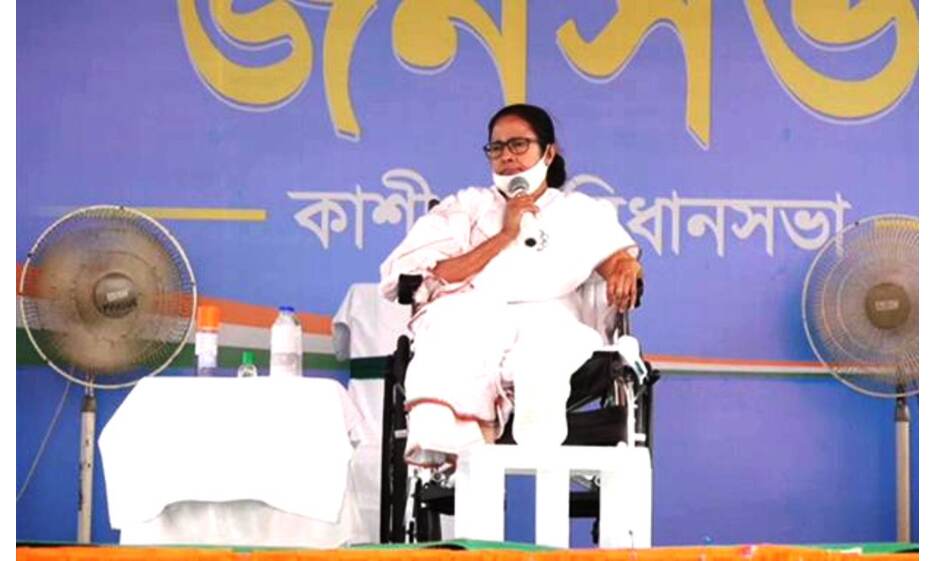 चुनाव खत्म होने के साथ ठीक हुई ममता की चोट, कोलकाता लौटते ही कटेगा प्लास्टर
