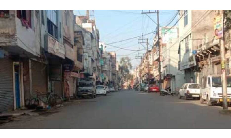 प्रदेश के कई जिलों में बढ़ा कोरोना कर्फ्यू, 3 मई तक रहेंगे बंद