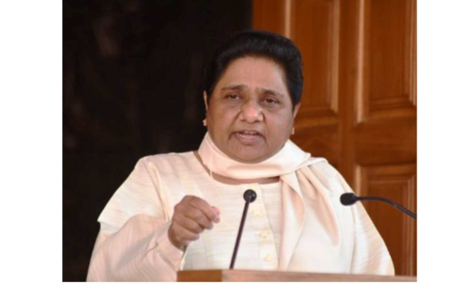 बसपा विधायकों की सपा में शामिल होने पर मायावती का पलटवार, ये घोर छलावा