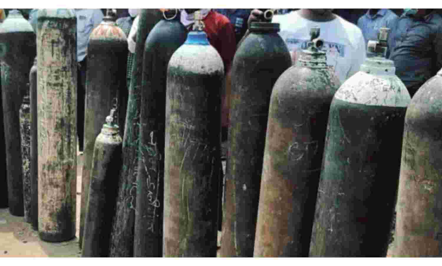 आपदा में आगे आई फर्टीलाइजर कंपनियां, रोजाना 50 टन ऑक्सीजन की करेंगी आपूर्ति आपदा में आगे आई फर्टीलाइजर कंपनियां, रोजाना 50 टन ऑक्सीजन की करेंगी आपूर्ति