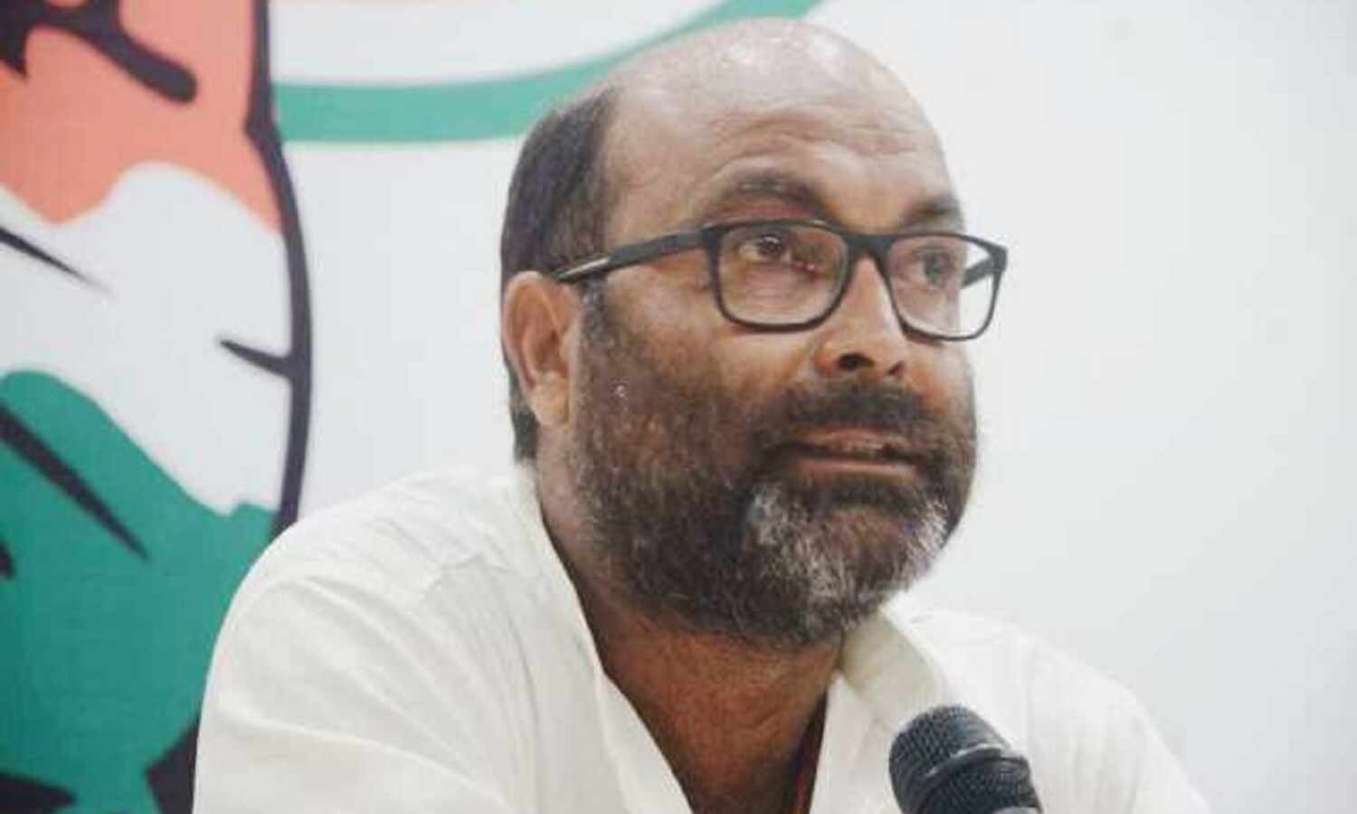 महामारी में भी झूठ और भ्रम की राजनीति कर रही सरकार: अजय लल्लू