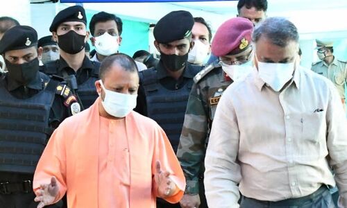 कोरोना रिपोर्ट निगेटिव आते ही ग्राउंड ज़ीरो पर उतरे यूपी के CM योगी