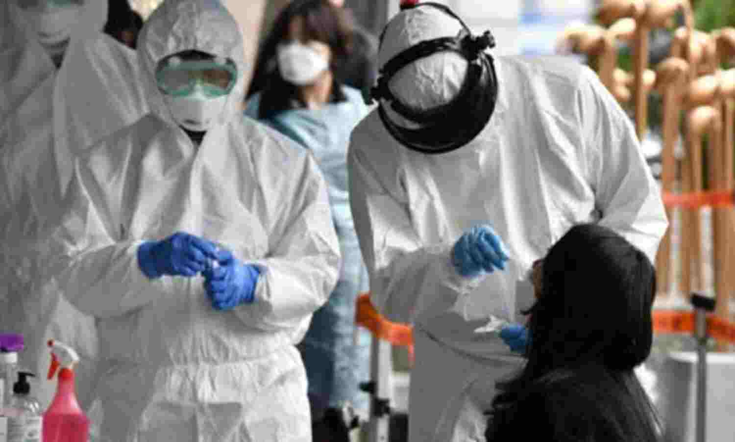 देश में पहली बार 4 लाख से अधिक नए मरीज, 3523 लोगों की मौत