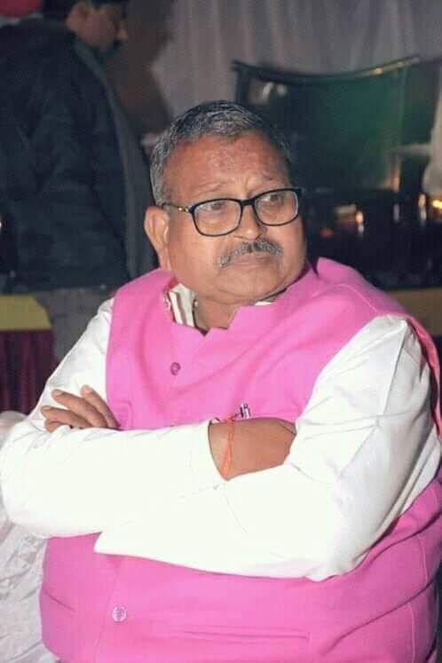 नानपारा जिला नहीं बना तो लगा लूंगा फांसी : दिलीप वर्मा नानपारा जिला नहीं बना तो लगा लूंगा फांसी : दिलीप वर्मा