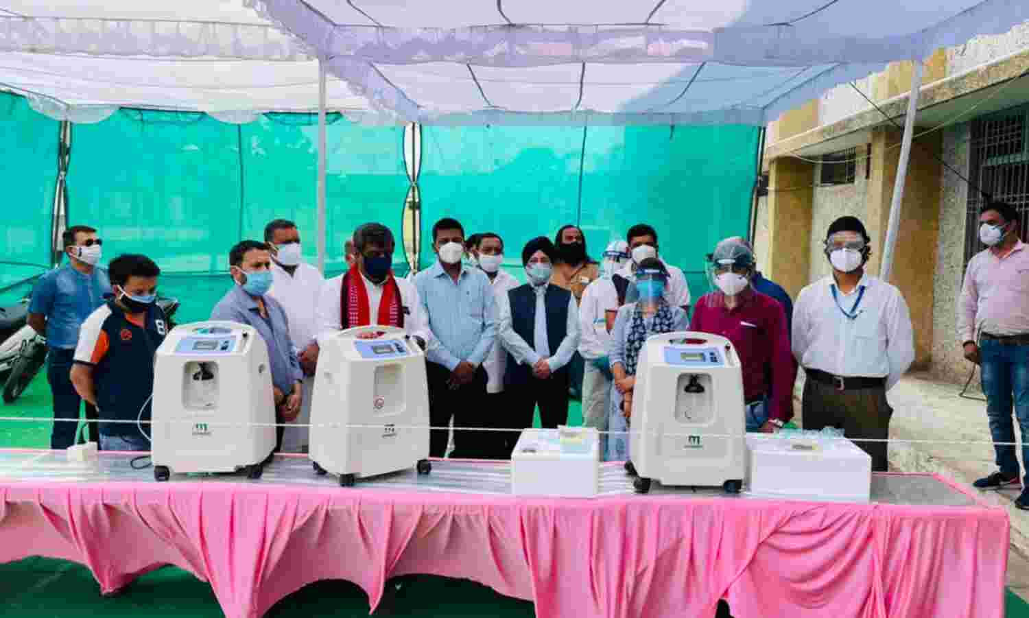 सेवा भारती कोविड केयर सेंटर में इलाज के लिए आयीं 3 ऑक्सीजन कंसंट्रेटर मशीन