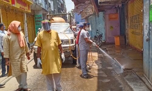 मिर्जापुर: नगर पालिका चेयरमैन मनोज जायसवाल ने संभाली सैनिटाइजेसन की कमान