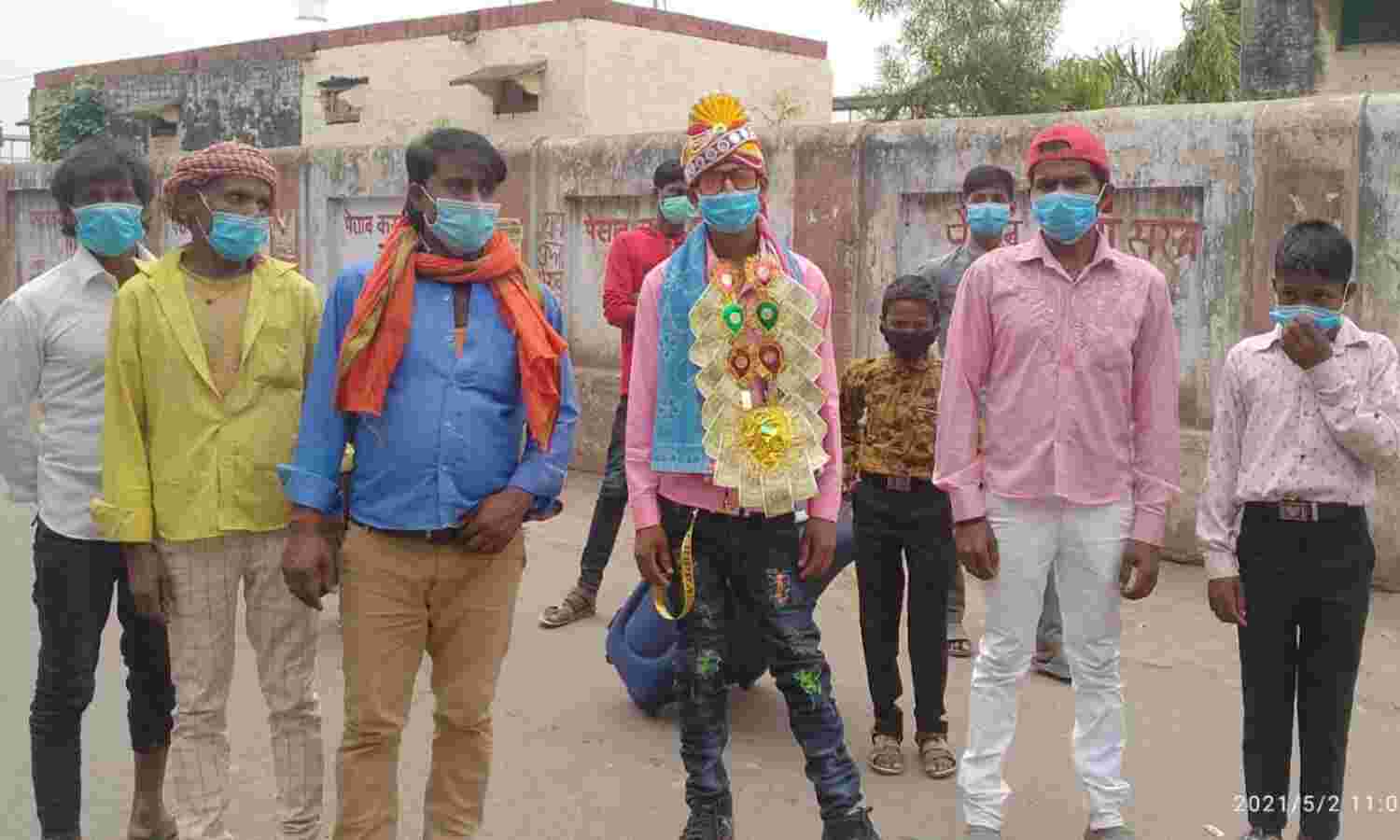 सिद्धार्थनगर: मतगणना के चलते एनएच-730 पर आवागमन रहा बाधित, पैदल ही गए दूल्हा व बाराती