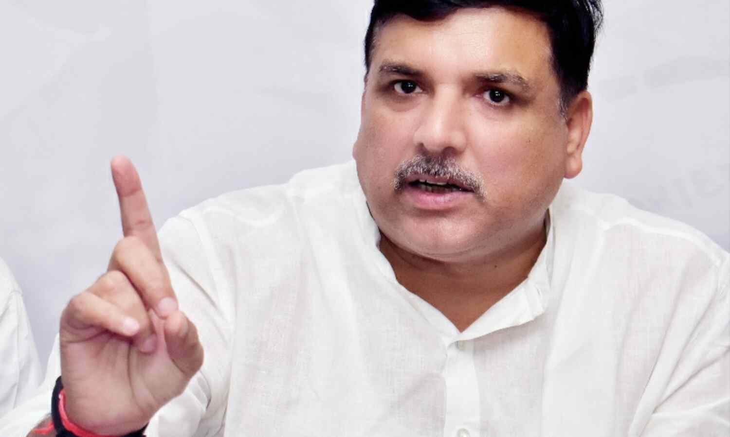 आप यूपी प्रभारी संजय सिंह ने दी ममता बनर्जी को जीत की बधाई, पीएम मोदी पर बोला करारा हमला