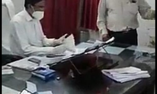 भगवान भरोसे जिला अस्पताल: तड़प कर मर रहे मरीज, रिश्वत के हिस्से के लिए CMS के सामने हाथापाई