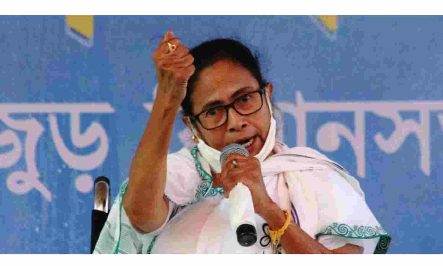 ममता ने अधिकारीयों के साथ की बैठक, पूरा ध्यान शपथ ग्रहण पर रहा, हिंसा पर नहीं की बात ममता ने अधिकारीयों के साथ की बैठक, पूरा ध्यान शपथ ग्रहण पर रहा, हिंसा पर नहीं की बात