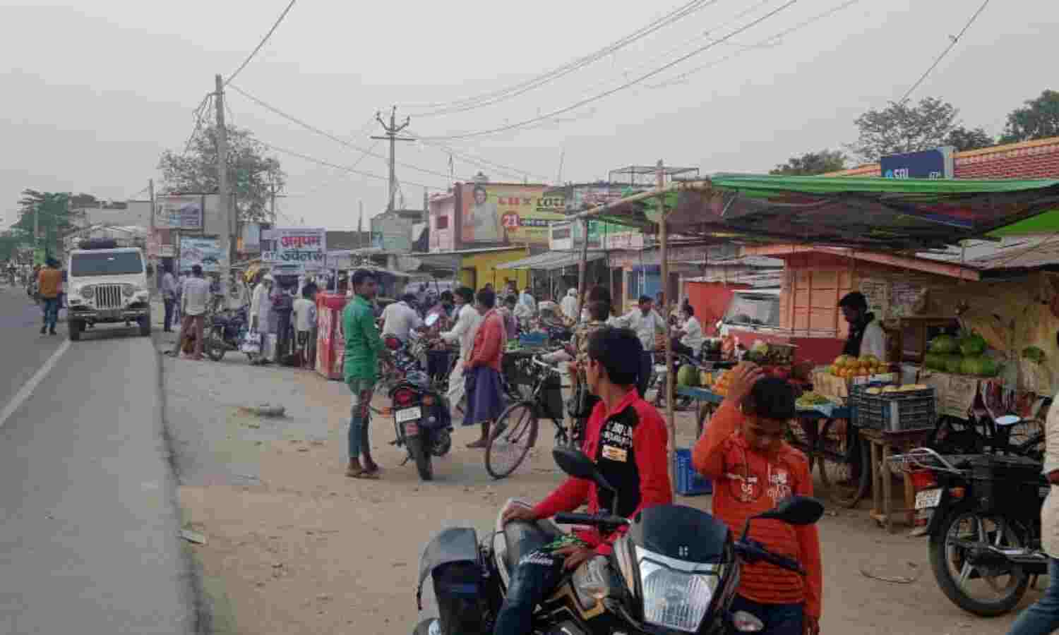 बहराइच: गजाधरपुर में लग रही बाजारे, बेखौफ घूम रहे लोग, नहीं दिख रहा लॉकडाउन का असर