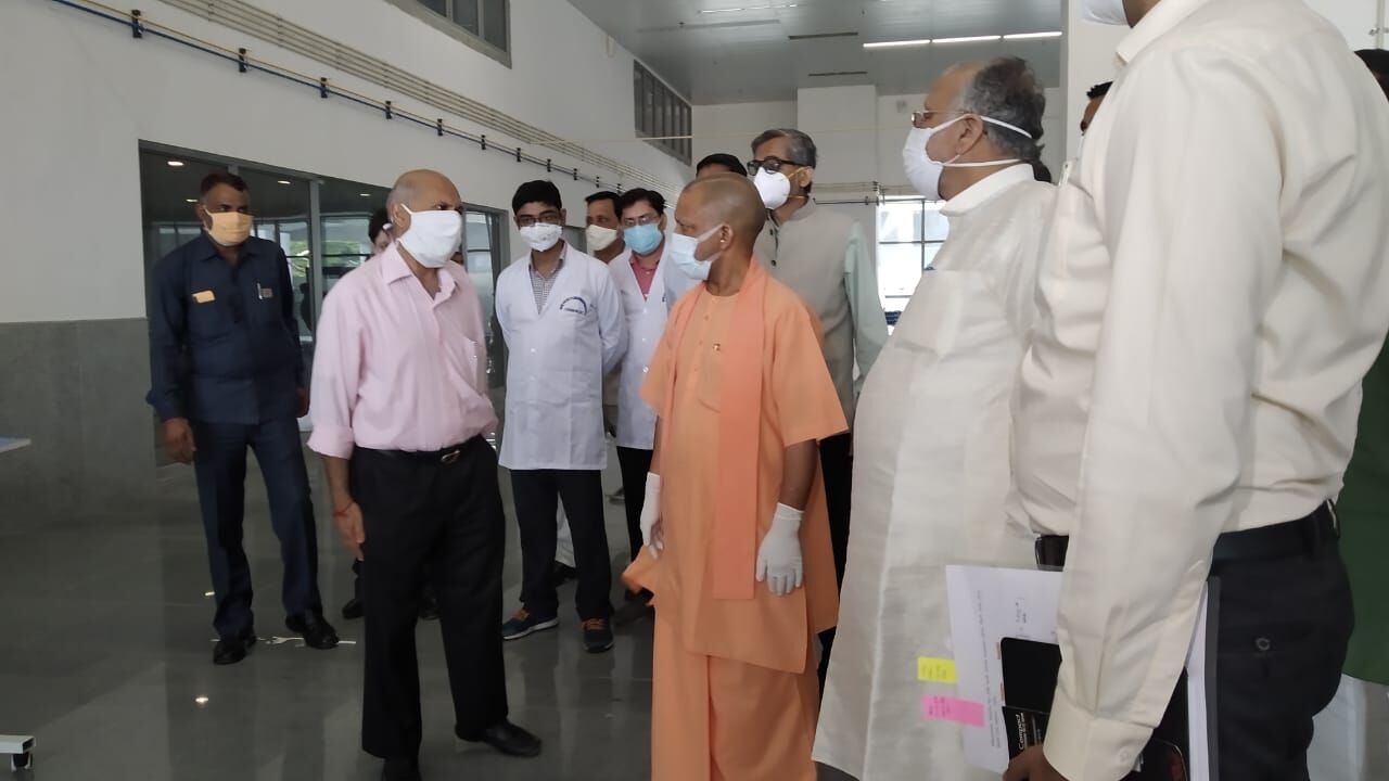 सीएम योगी ने लखनऊ में 100 बेड के कोविड अस्पताल को दी हरी झण्डी