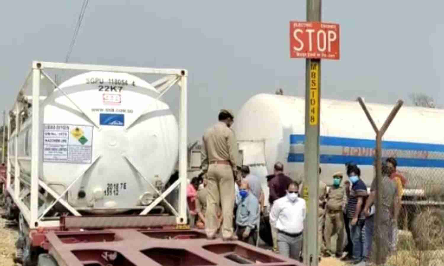 पूर्वांचल में ऑक्सीजन की कमी से मिलेगी थोड़ी राहत, 40 मीट्रिक टन की आपूर्ति