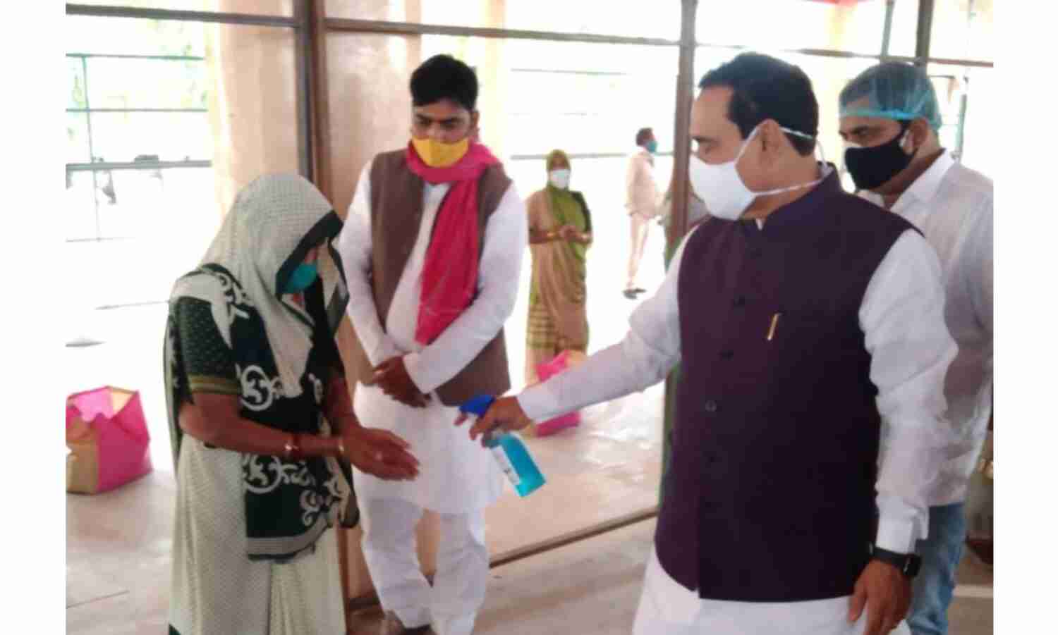 संकट की घड़ी में सरकार जनता के साथ : गृह मंत्री