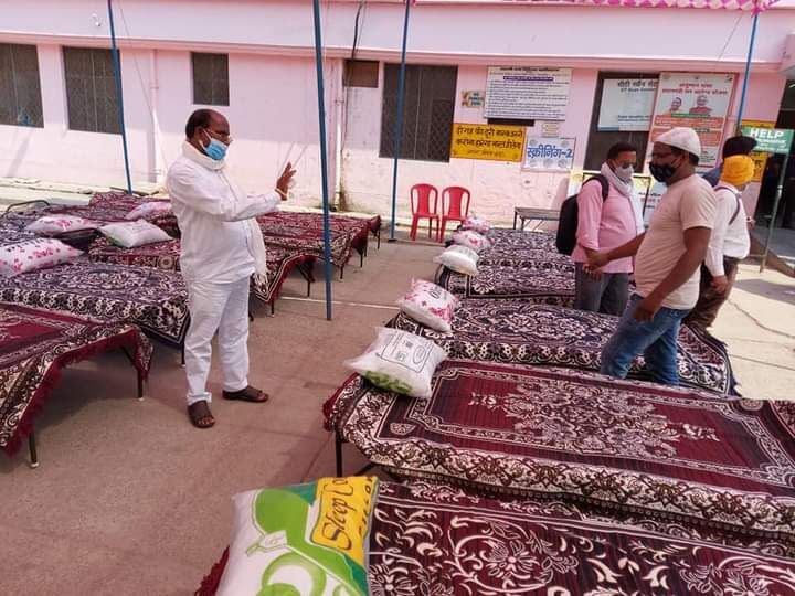 शाहजहांपुर: विधायक ने मेडिकल कॉलेज को दिए 20 बेड, 80 और देने का वादा किया