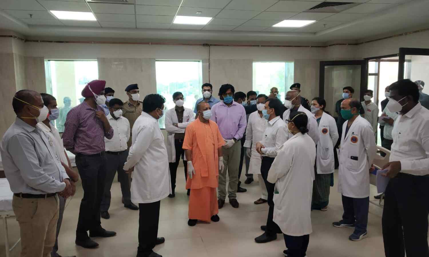 गोरखपुर: बोइंग द्वारा एम्स में स्थापित होने वाले डेडिकेटेड कोविड अस्पताल सीएम ने निरीक्षण किया