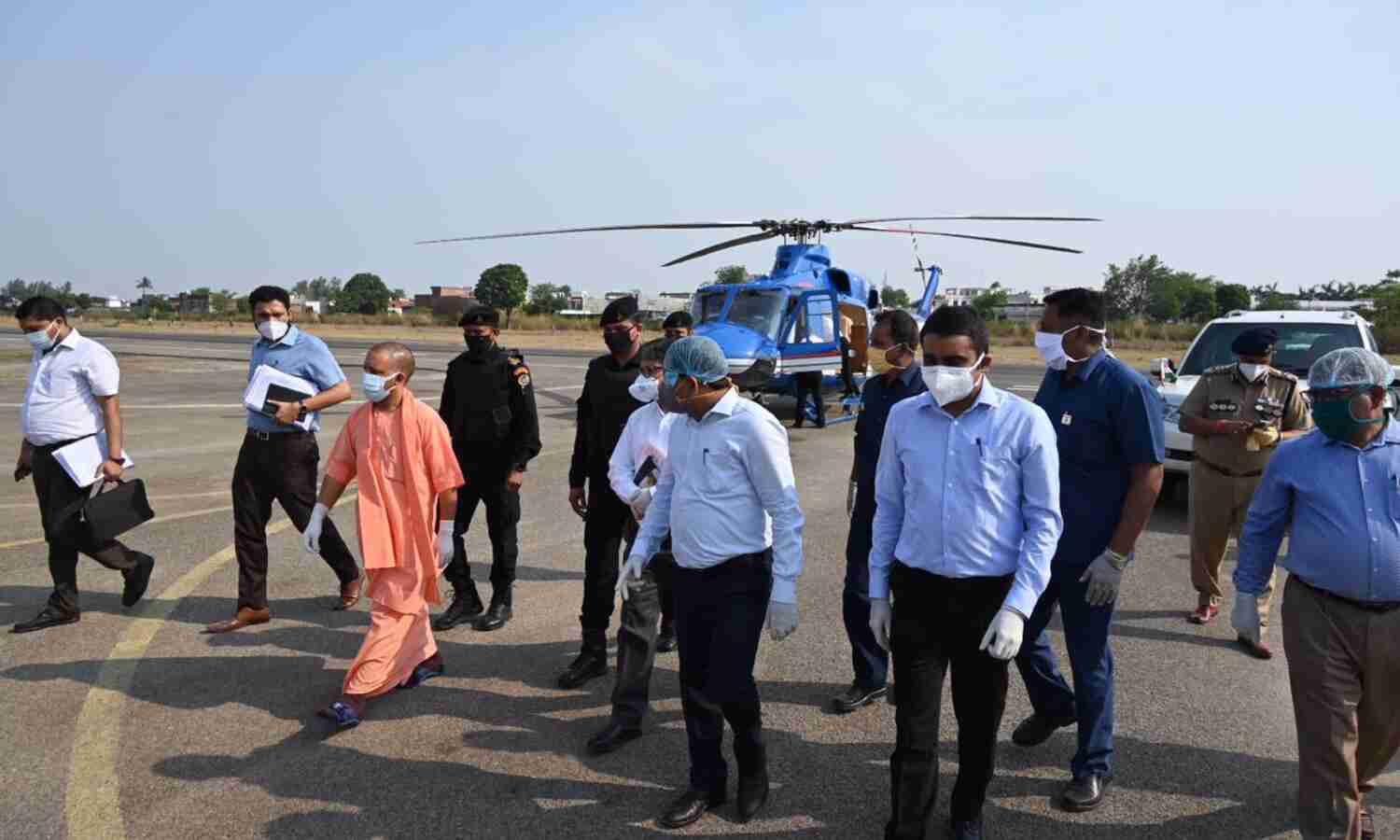 हमारी शीर्ष वरीयता में कोरोना का टीकाकरण कार्यक्रम: सीएम योगी