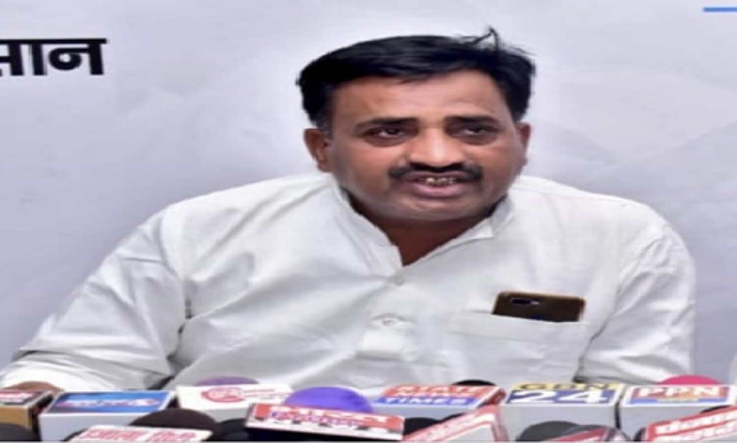 वैक्सीनेशन के लिए ऑनलाइन रजिस्ट्रेशन की अनिवार्यता खत्म करे सरकार : सभाजीत सिंह