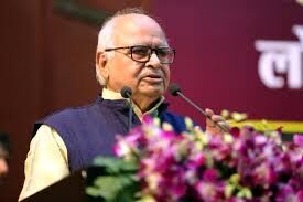 गंगा का जल निर्मल बनाए रखने के लिए शव को प्रवाह करने से बचें: हृदय नारायण दीक्षित गंगा का जल निर्मल बनाए रखने के लिए शव को प्रवाह करने से बचें: हृदय नारायण दीक्षित