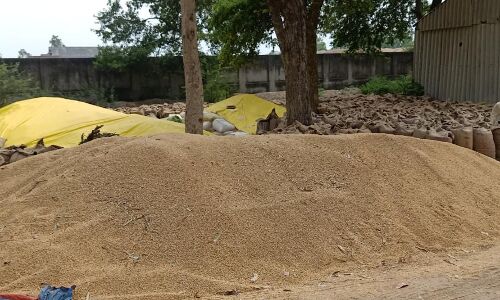 फतेहपुर: टोकते तूफान को लेकर सभी क्रय केंद्रों पर गेहूं सुरक्षित करने के निर्देश