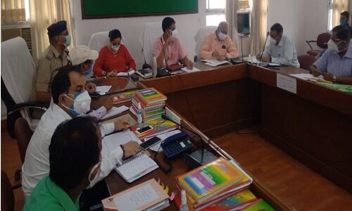 कुशीनगर: बेहतर प्रबंधन से कोविड घट रही है मरीजों की संख्या कुशीनगर: बेहतर प्रबंधन से कोविड घट रही है मरीजों की संख्या