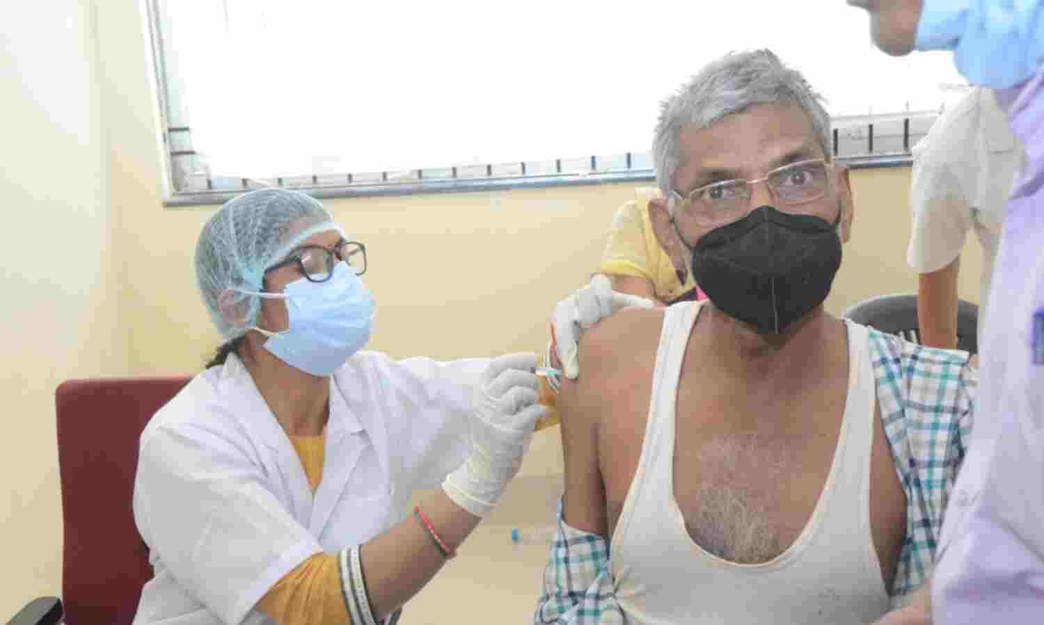 अंतरराष्ट्रीय योग दिवस : टीकाकरण महाअभियान का रथ घूमेगा