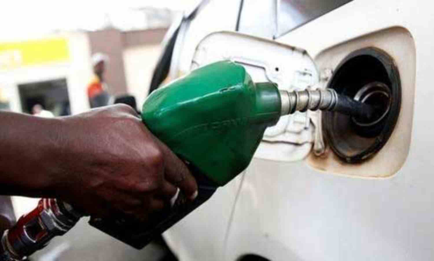 पेट्रोल - डीजल के दामों में बढ़ोत्तरी, 17 पैसे बढ़ी कीमत