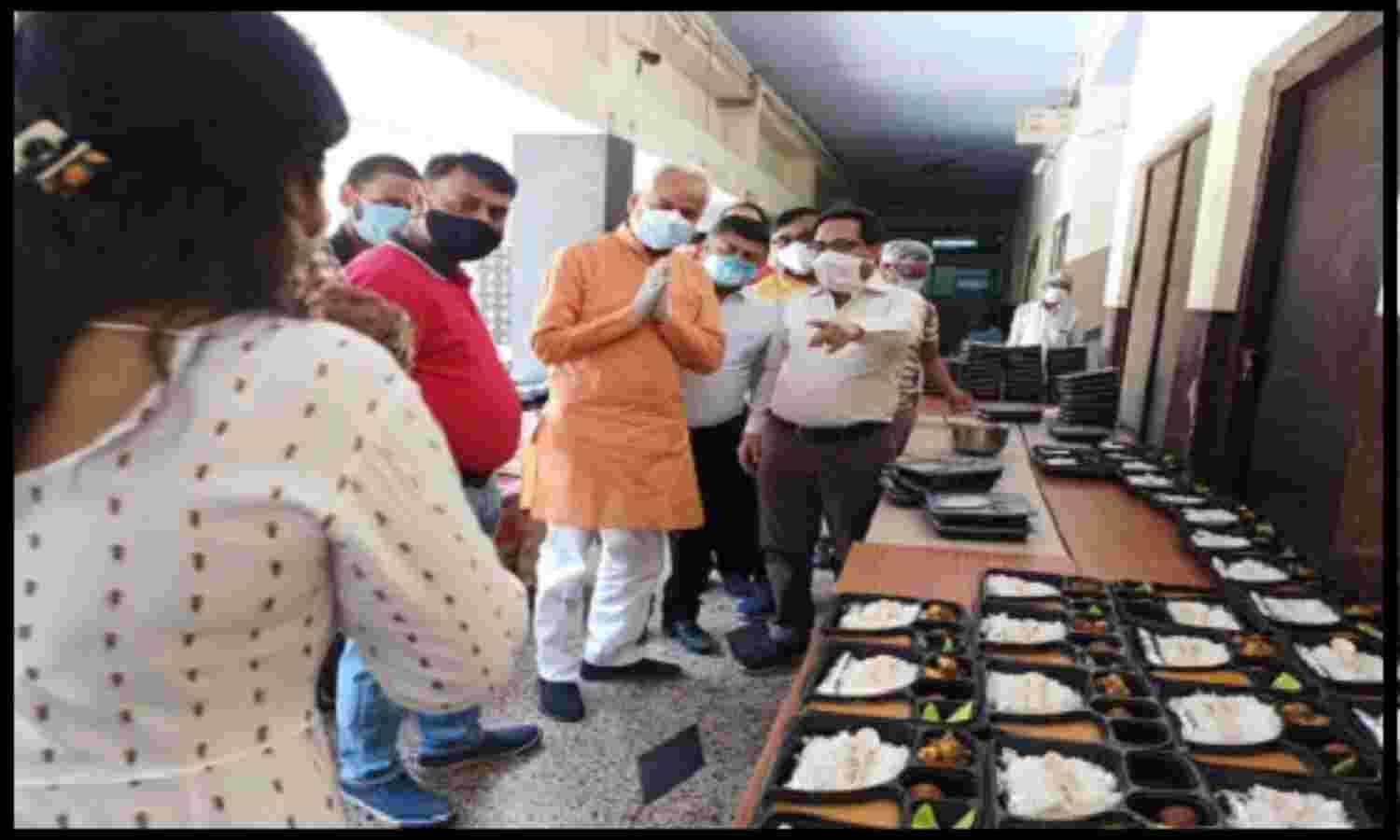 जरूरतमंद संक्रमित मरीजों की सेवा कर रहा मारवाड़ी युवा मंच