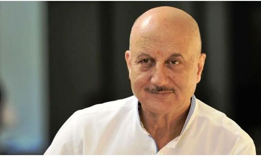 अनुपम खेर ने फिल्म जगत में पूरे किए 37 साल, जानिए कैसे चढ़े सफलता की सीढियां