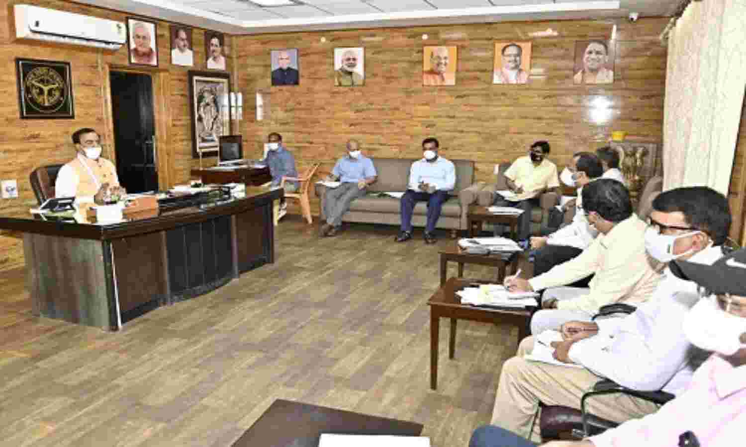 संपर्क मार्गों से जोड़े जाएंगे अब तक अछूते रहे गांव: डिप्टी सीएम केशव प्रसाद मौर्या