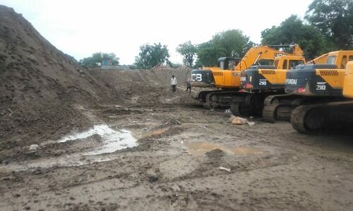 बलिया: यास तूफान ने लगाया कटानरोधी कार्य पर ब्रेक बलिया: यास तूफान ने लगाया कटानरोधी कार्य पर ब्रेक