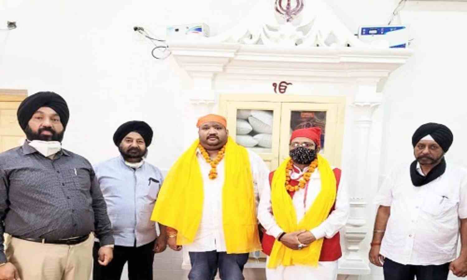 बलरामपुर: साईं भक्त धीरू ने गुरुद्वारा को सौंपा डेड बॉडी चिलर बलरामपुर: साईं भक्त धीरू ने गुरुद्वारा को सौंपा डेड बॉडी चिलर