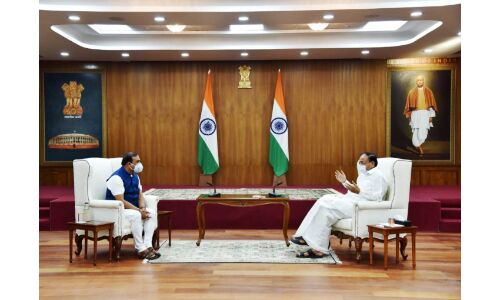 असम के मुख्यमंत्री ने उपराष्ट्रपति से की मुलाकात