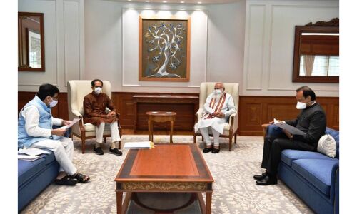 महाराष्ट्र के मुख्यमंत्री ठाकरे ने प्रधानमंत्री से की मुलाकात, 100 मिनट चली चर्चा