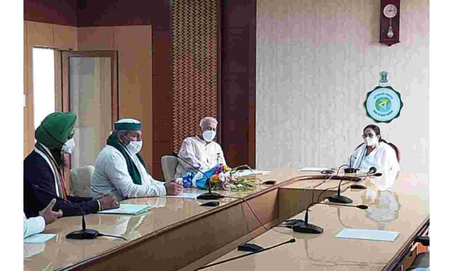 ममता बनर्जी ने राकेश टिकैत से की मुलाकात, कहा - कृषि कानून वापस हो