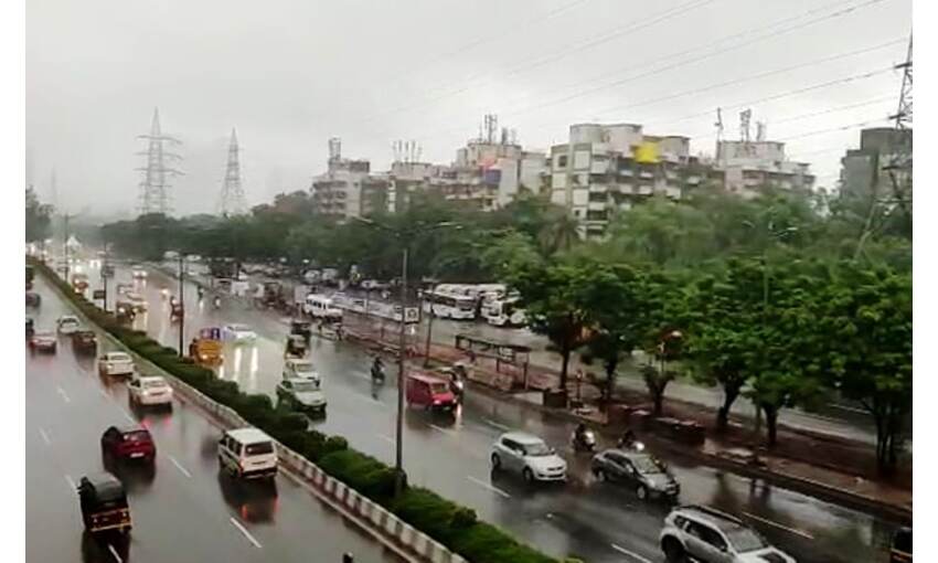 मानसून की पहली बारिश से जलमग्र हुई मुंबई, अलर्ट रहने की चेतावनी