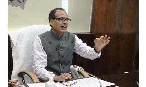 कोरोना वैक्सीन के दोनों डोज लगाकर स्वयं, परिवार को सुरक्षित करें : मुख्यमंत्री