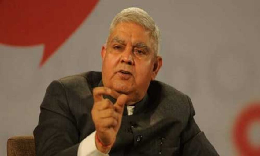 ममता बनर्जी से टकराव के बीच राज्यपाल धनखड़ जाएंगे दिल्ली, सौपेंगे रिपोर्ट